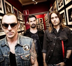 Το σεντόνι της γκρίνιας 