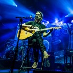 Το εναλλακτικό κοινό, το δίχτυ ασφαλείας, οι ξεχασμένοι και η εξαίρεση