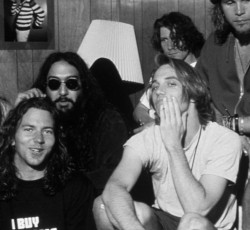 Προσκυνώντας τον σκύλο 