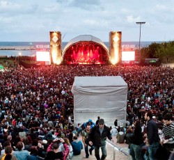 Θα πέσουν τα τσιμέντα 