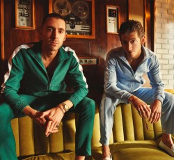 Ο Αλέξης φέρνει το καλοκαίρι 