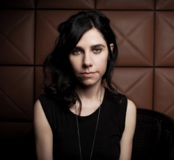 Η Πόλυ έχει κάτι να μας πει 