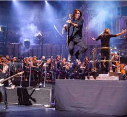 Στην κορυφή της γέφυρας 