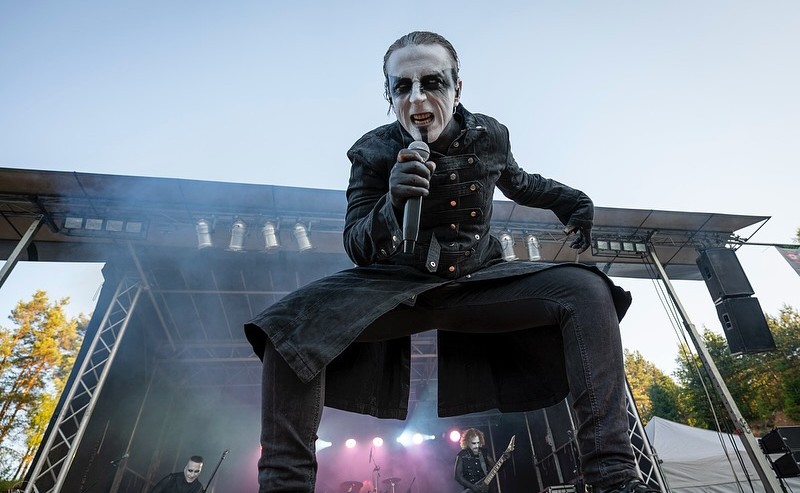 Godiva, Eons Aura, Sinistrous Mist